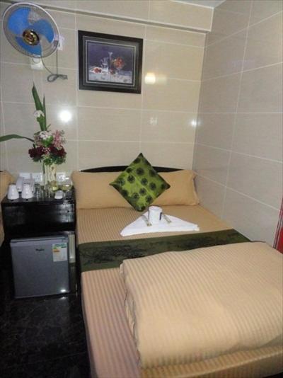 Paris Guest House Гонконг Экстерьер фото